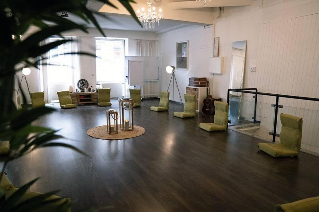 Superschoenes Studio Lunca 220Qm In Stuttgart West Экстерьер фото